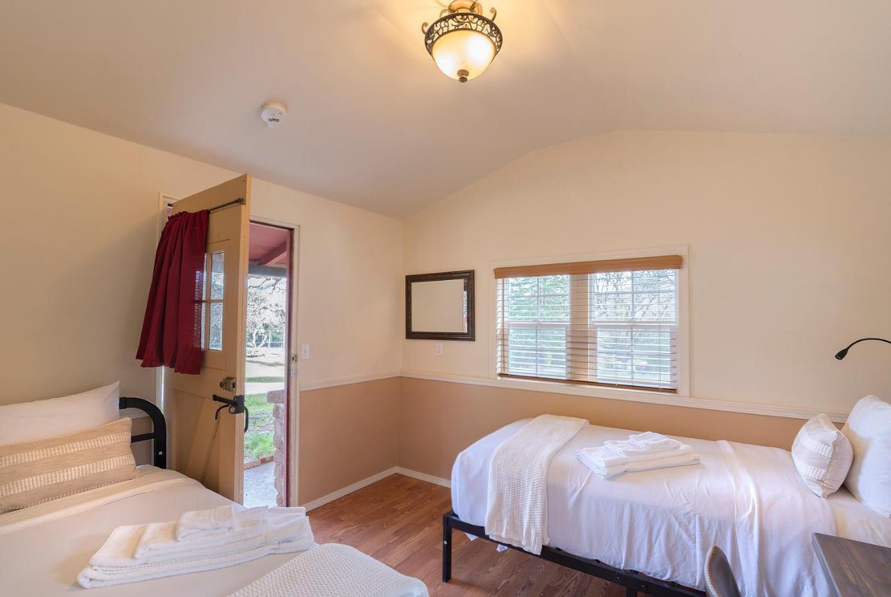 The Camp At Carmel Valley Extérieur photo