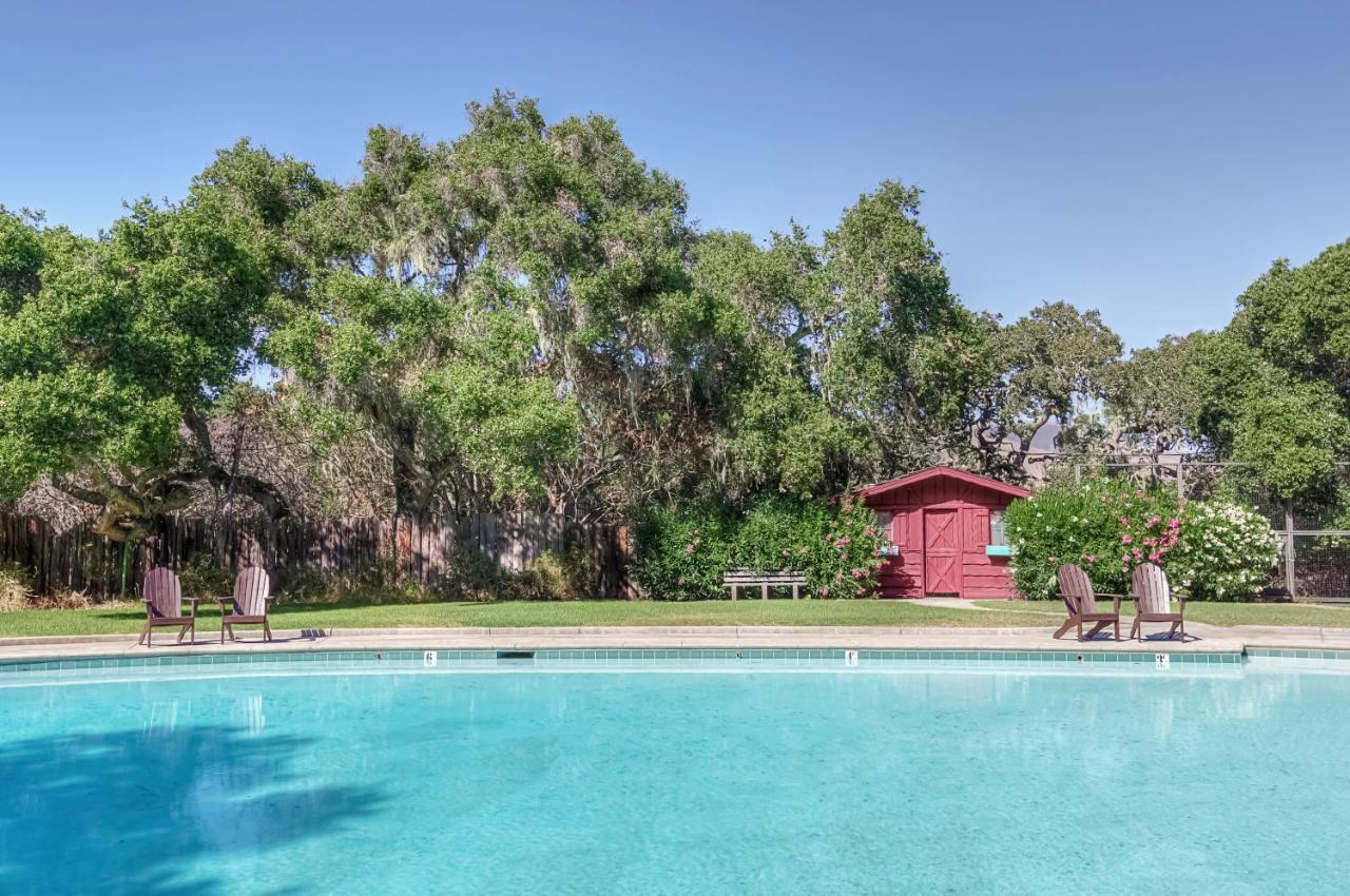 Hotel The Camp At Carmel Valley Extérieur photo